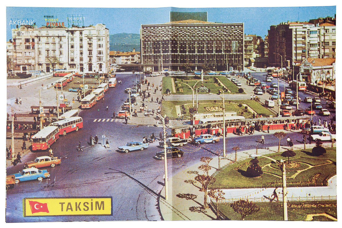 Taksim Calling Posterview 01
